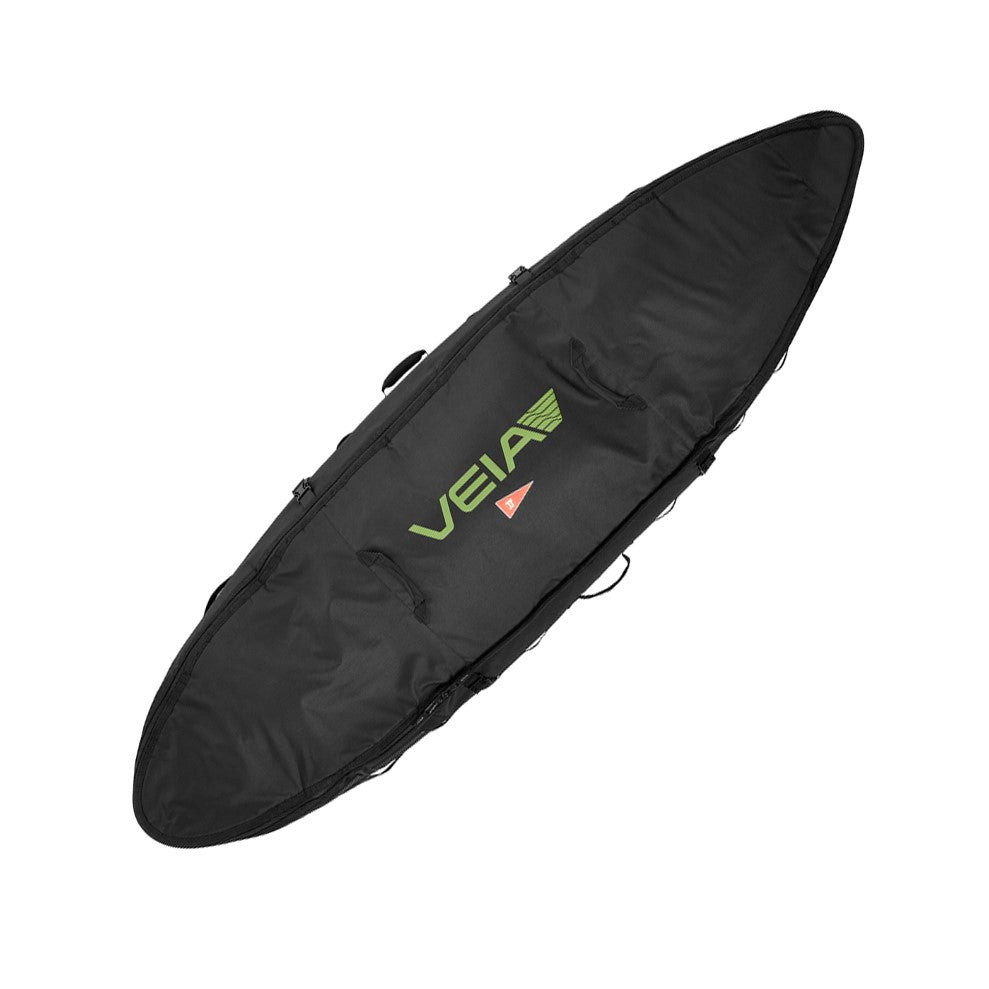 Developed in collaboration with 3x World Champion John John Florence over multiple trips, this is a bag he trusts to transport his surfboards around the world. VEIA's exclusive rockered bag shape will help to get your boards there in one piece by reducing pressure points on your noses when packing multiple boards.

Internal nose and tail reinforcements reduce the risk of nose and tails getting crushed while traveling but then stow away for easy flat storage. External straps compress to fit in tight van