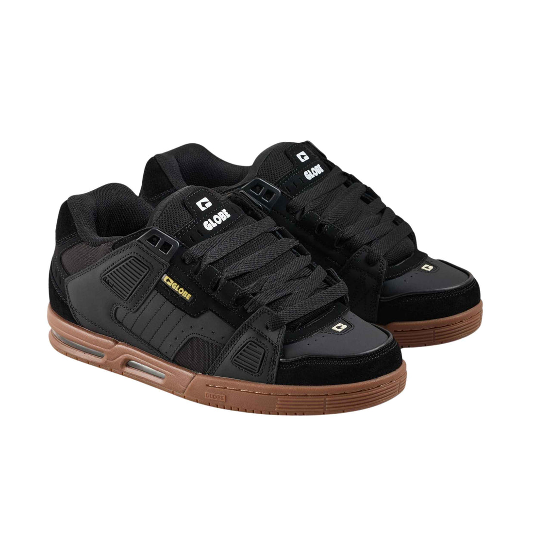 Globe Sabre skate shoes Onyx Gum with Nitrocel airbag sole and S-Trac grip, available at Freeride Surf & Skate NZ.