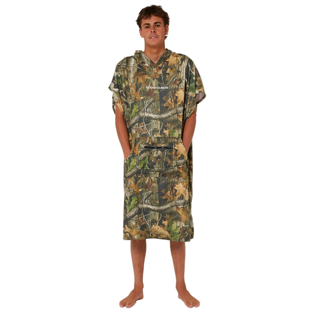  Ocean & Earth Real Camo Hooded Poncho |The best beach towel
LENGTH FROM SHOULDER: 110CM

230GSM LIGHTWEIGHT BRUSHED POLYESTER BLEND

Oversize arm openings
All over digital print
Zip patch pocket
Kanga pocket
