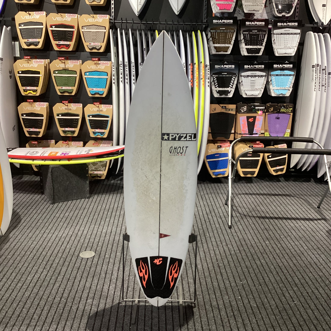 Second-hand Pyzel Ghost Pro 6'0 surfboard with Futures fin system available at Freeride Surf & Skate NZ.