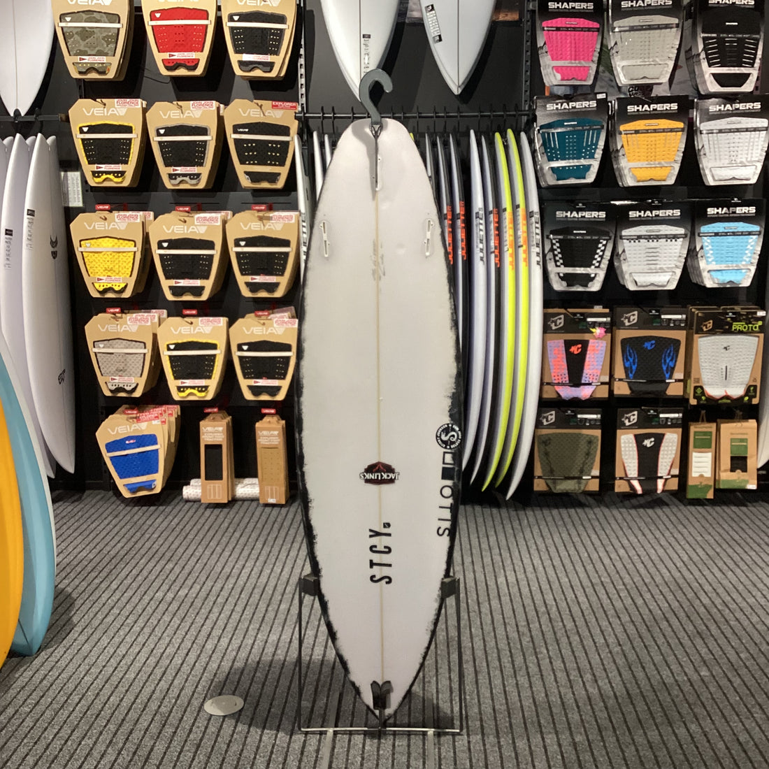 Second-hand Stacey Lone Wolf surfboard 6'2 with FCS II fin setup available at Freeride Surf & Skate NZ.