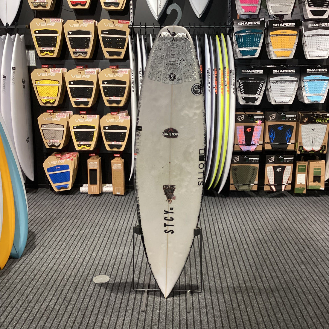 Second-hand Stacey Lone Wolf surfboard 6'2 with FCS II fin setup available at Freeride Surf & Skate NZ.