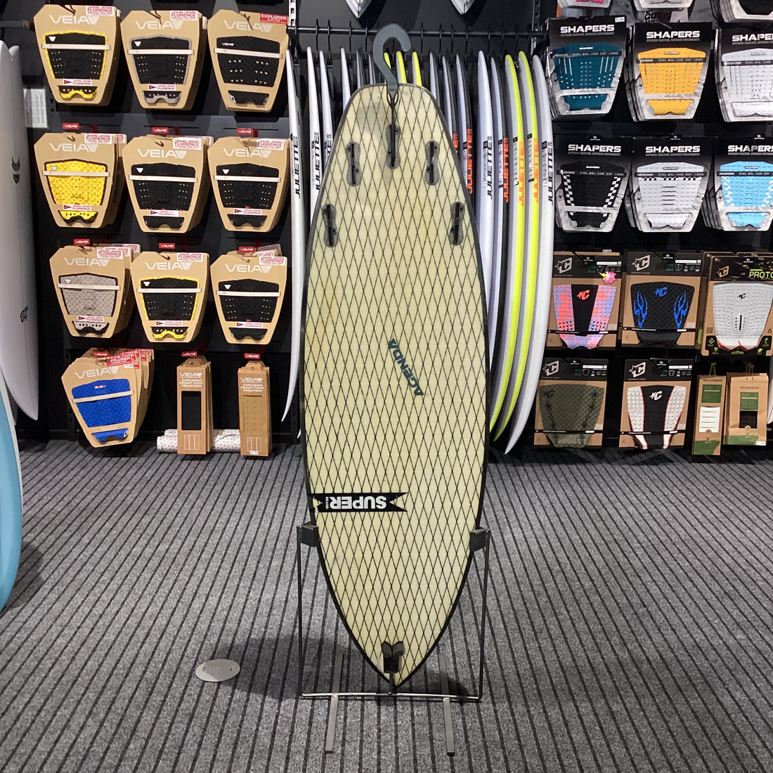 Second-hand Superbrand Unit surfboard 5'6 with Futures fin setup and 27.5L volume available at Freeride Surf & Skate NZ.